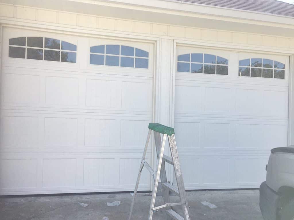 garage_doors_white
